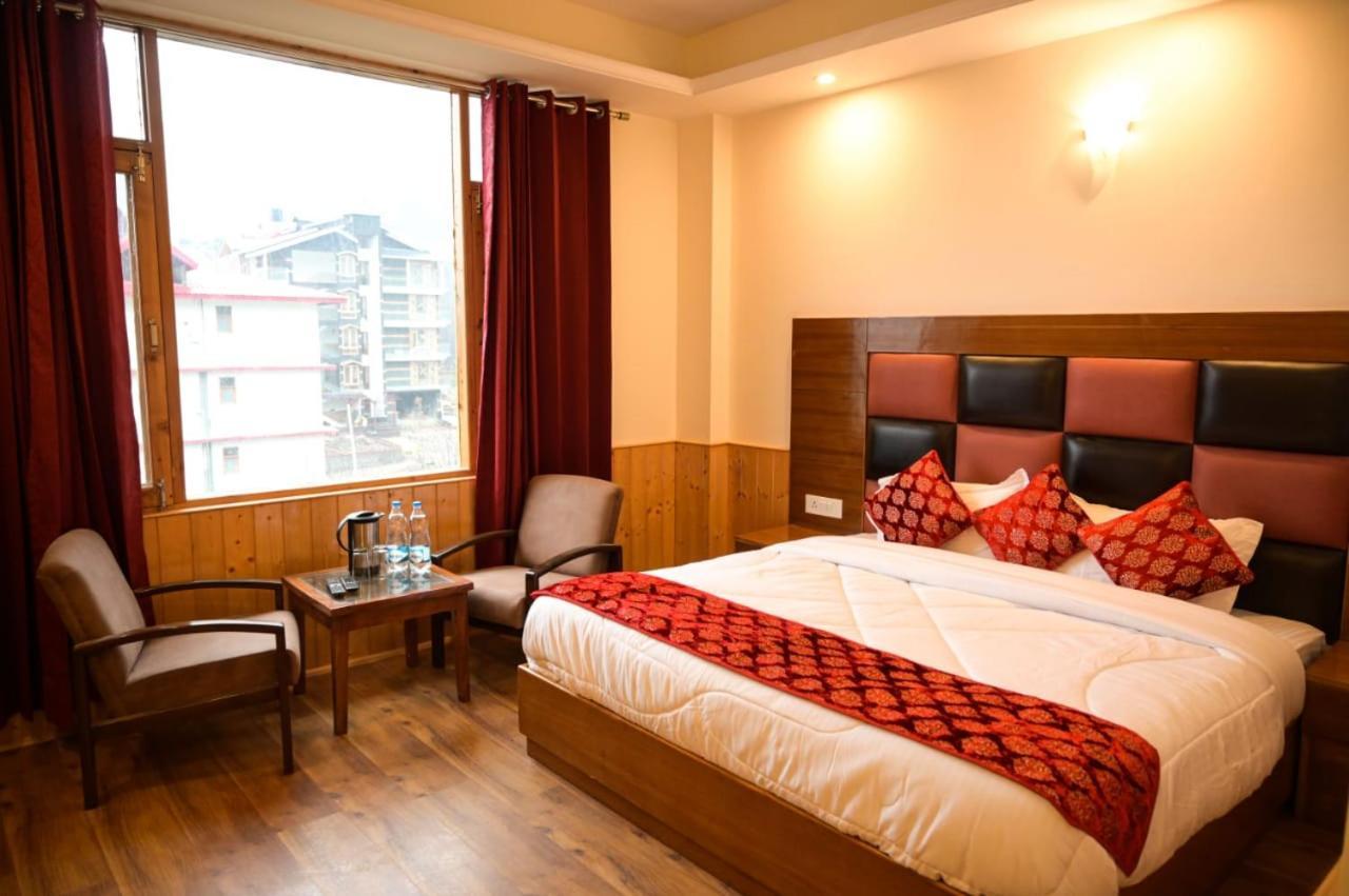 Lotus Inn Rohtang View Manāli Exteriör bild