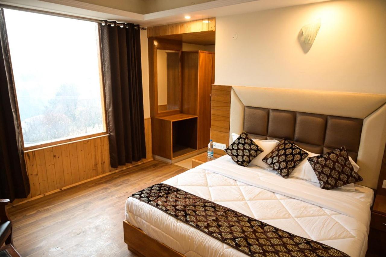 Lotus Inn Rohtang View Manāli Exteriör bild